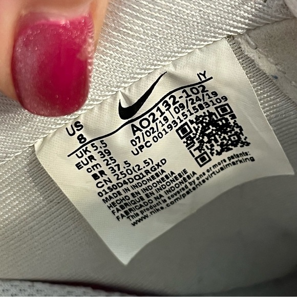 Nike Air Force 1 Low Gold Swoosh white Women’s size 8 - Picture 9 of 10